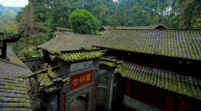 圆明宫内