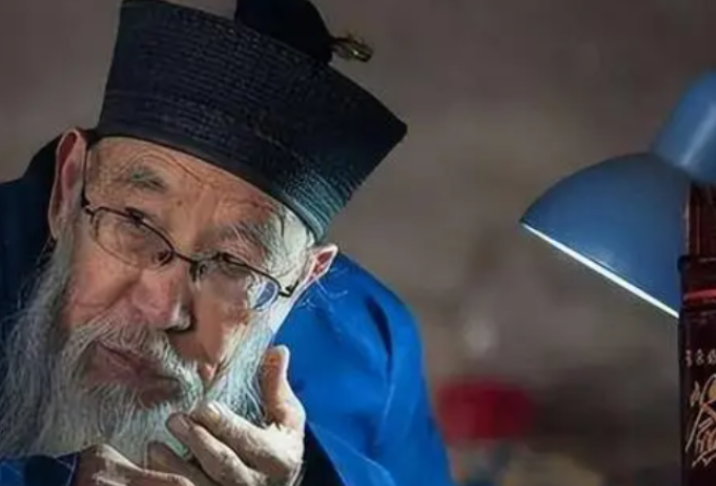 深圳算命卜卦准的师傅是谁？